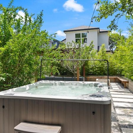 Hot Tub Hideaway An Incredible Hangout Plus Amenities Austin Exterior photo