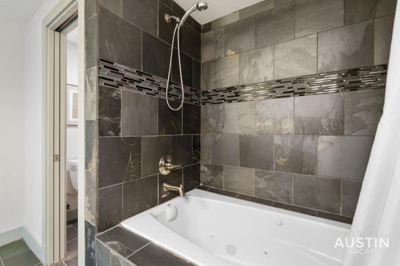 Hot Tub Hideaway An Incredible Hangout Plus Amenities Austin Exterior photo