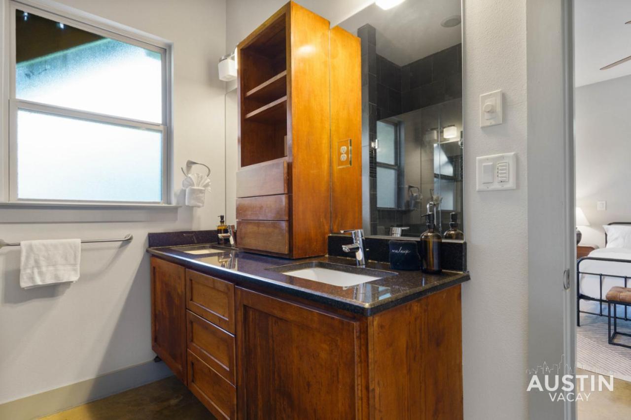 Hot Tub Hideaway An Incredible Hangout Plus Amenities Austin Exterior photo